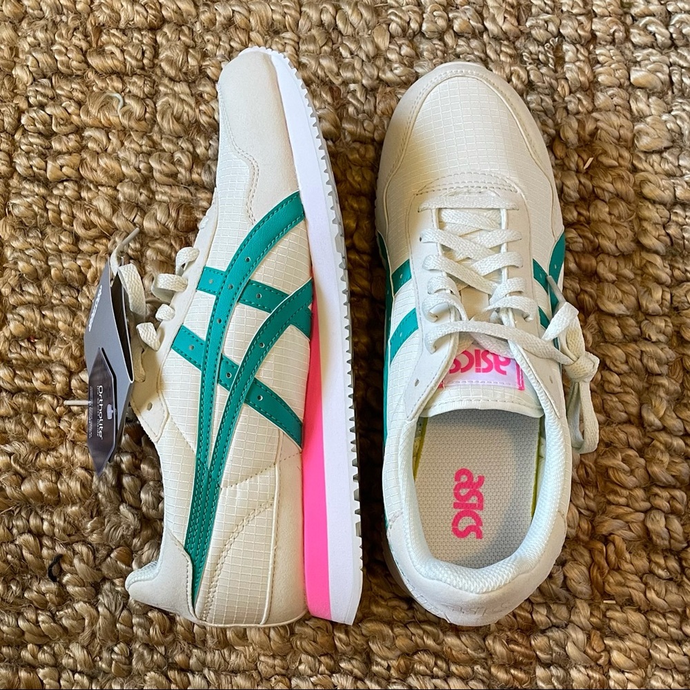 Sold 💔ASICS tiger sneaker